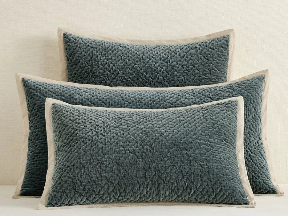 cross-stitch-velvet-quilt-pillows